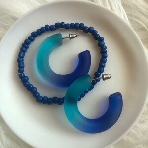 Blue ombré hoop style earrings +1 bead bracelet